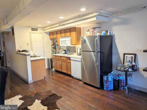 227 Market St, Philadelphia, PA 19106-4502