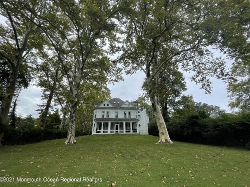 435 Navesink River Rd, Tinton Falls, NJ 07701-6344