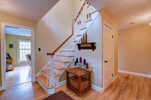 96 Deerwood Dr, Bethlehem, CT 06751-2304