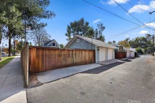 3609 Pine St, Riverside CA  92501-2644 exterior