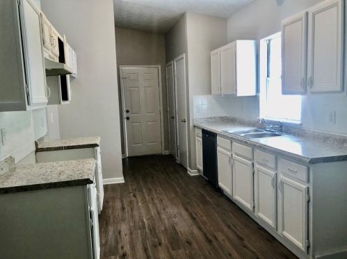6515 Emerald Pointe Cir, Atlanta, GA 30349-4899