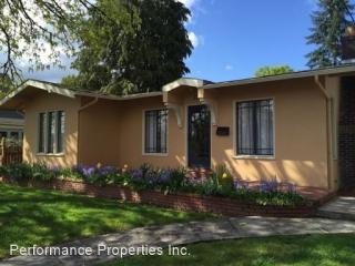 220 Exeter St, Gladstone OR  97027-2019 exterior