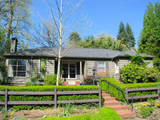 7225 Benz Park Dr, Portland, OR 97225-3207