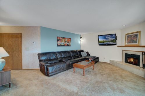 111 Imperial Dr, Saint Paul, MN 55118-2226