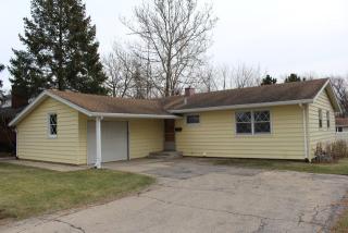 1007 Holly Ct, Romeoville, IL 60441-3711