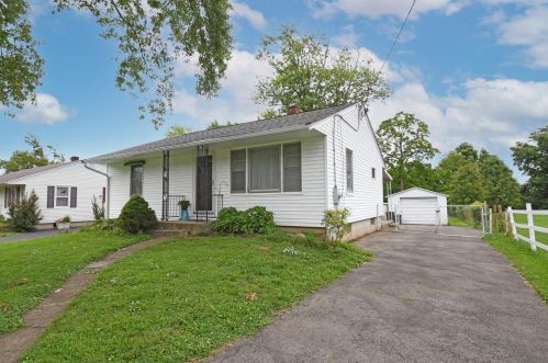 10928 Chester Rd, Cincinnati, OH 45246-4710