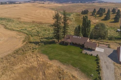 15611 Madison Rd, Valleyford, WA