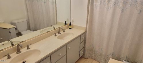 519 10th St, Santa Paula, CA 93060-1303