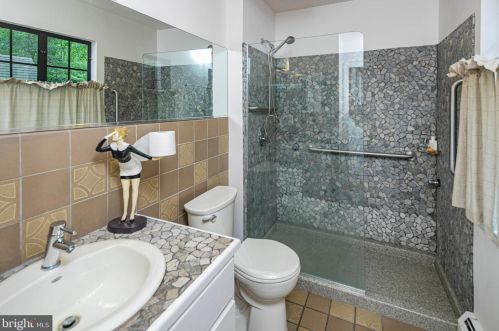 348 Cherry Valley Rd, Princeton NJ  08540-7600 exterior