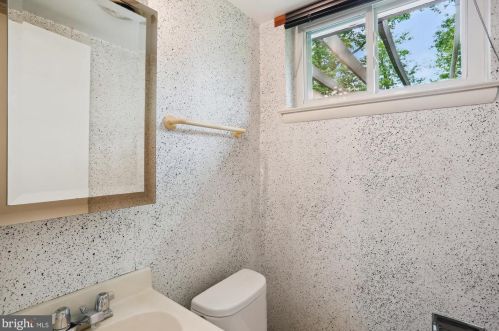 604 Sisson St, Silver Spring MD 20902-3156 exterior