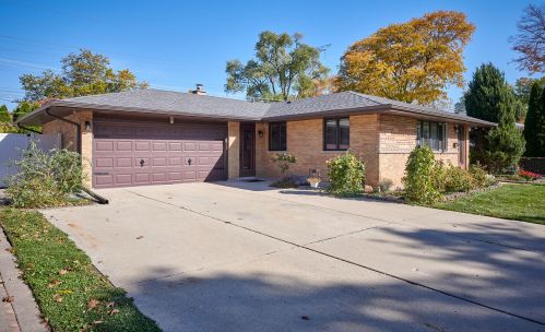 280 Kathleen Dr, Des Plaines, IL 60016-2721
