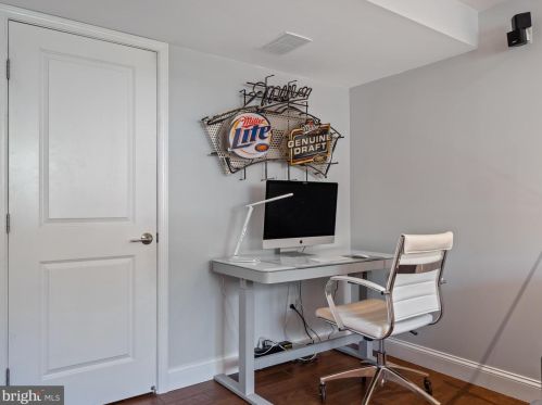 5812 Heming Ave, Springfield VA  22151-2716 exterior