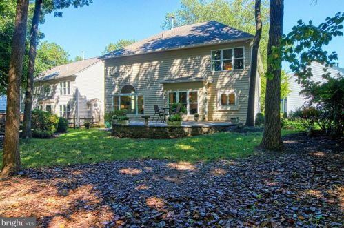 14 Stratford Garden Ct, Silver Spring MD 20904-1560 exterior