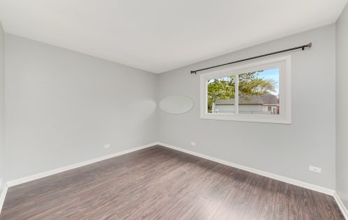 235 Bristol Ct, Lemont IL  60440-1684 exterior