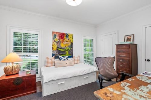 4800 Huntley Dr, Atlanta GA  30342-2732 exterior