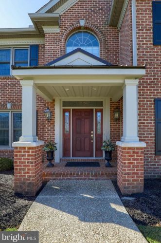 2124 Quail Dr, Lancaster, PA 17601-5439