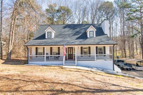 3452 Greystone Dr, Loganville, GA 30052-4567