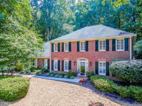 821 Hampton Rd, Marietta, GA 30064-5077