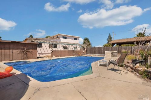 7156 Witter Rd, Sebastopol, CA 95472-4726