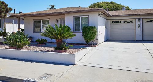 3663 Seaflower Ln, Oceanside, CA 92056-4127