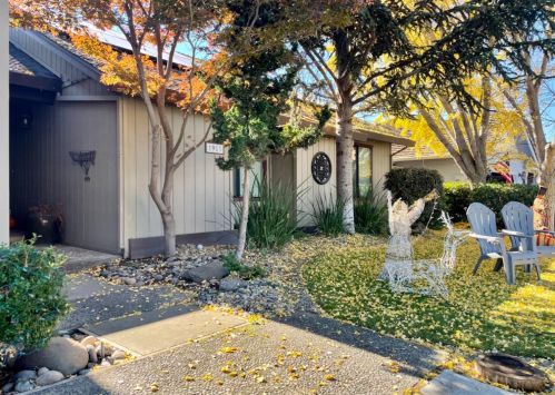 1953 Sunset Ct, Valley Home, CA 95361-3322