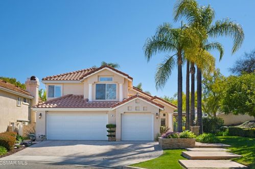 390 Pellburne Ct, Simi Valley, CA 93065-7000
