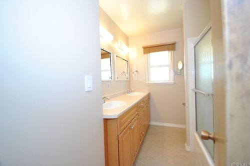 2002 Ninth St, Anaheim CA  92802-3203 exterior