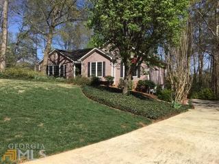 211 Orchard Dr, Holly Springs, GA 30115-9187