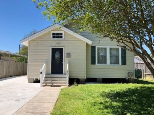 457 Apple St, Norco, LA 70079-2345