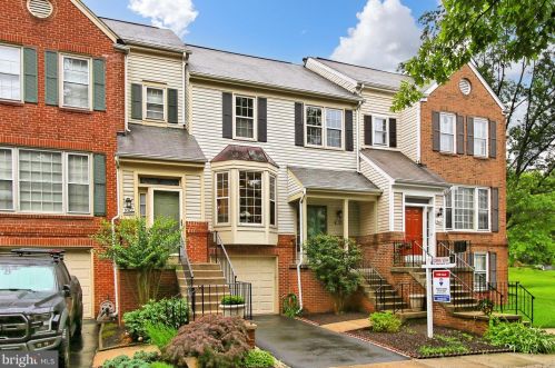 9379 Peter Roy Ct, Springfield, VA 22015-4265