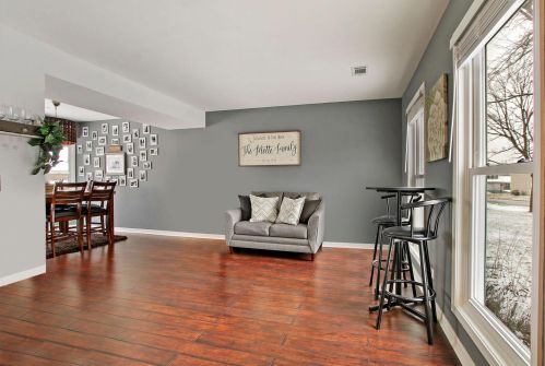 1078 Cliff View Ln, Carol Stream IL  60188-4633 exterior