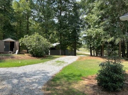 462 Wo Smith Rd, Jefferson GA  30549-3083 exterior