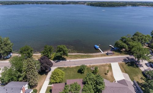 809 Clear Lake Dr, Otisco, MN 56093-3602
