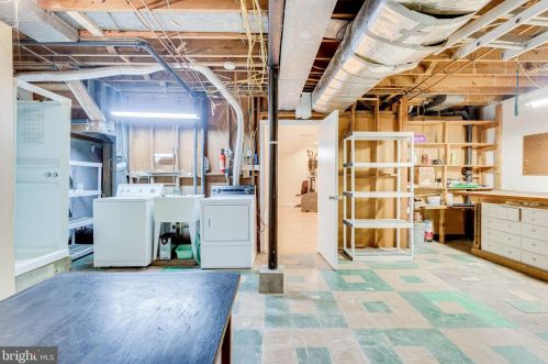 10408 Insley St, Silver Spring MD 20902-4936 exterior