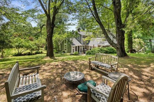 8 Notch Rd, Granby, CT 06035-1528