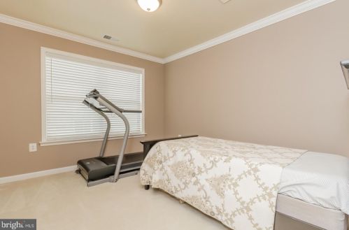 169 Colonial Dr, Charles Town WV 25414-4920 exterior