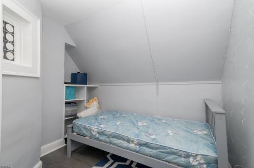 495 Boyden Ave, Maplewood NJ  07040-3030 exterior