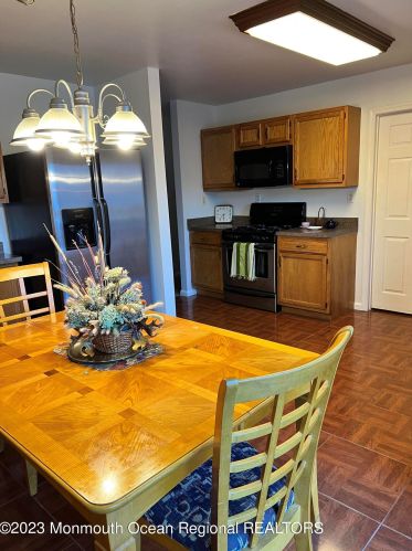 105 Arthur Ave, Waterford, NJ 08089-1631