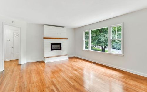 1678 Bridgeport Dr, Atlanta GA  30318-3332 exterior
