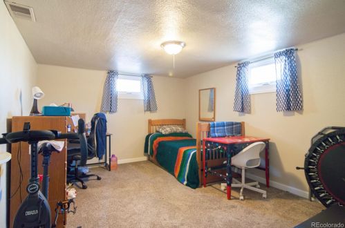 2038 6th Ave, Greeley CO  80631-7106 exterior