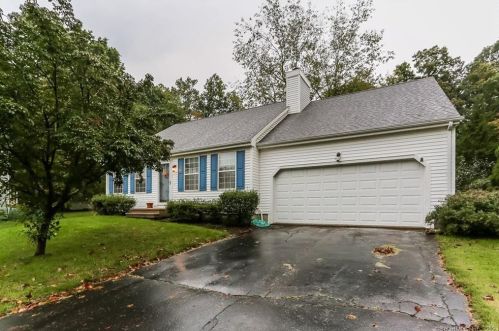 67 Timothy Dr, Middletown, CT 06457-1771