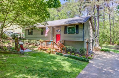 2585 Suncrest Dr, Buford, GA 30519-5188