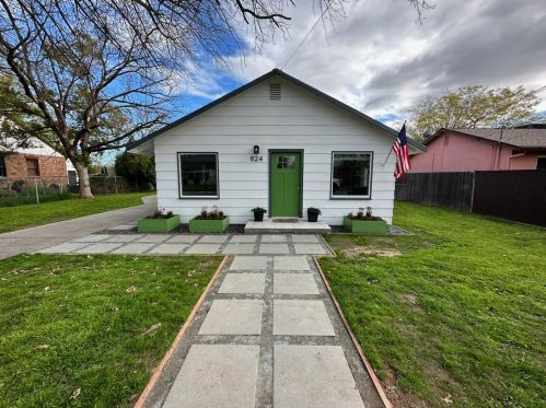 624 L St, Rio Linda, CA 95673-3431