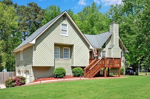532 Victoria Rd, Holly Springs, GA 30189-5483