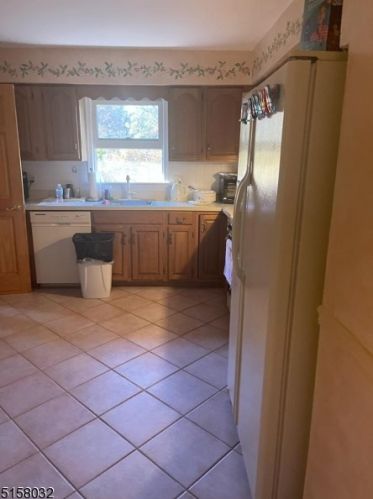 706 Springfield Ave, Springfield, NJ 07081-3011