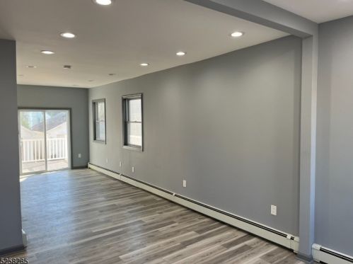 60 Franklin Pl, Paterson NJ 07512-2689 exterior