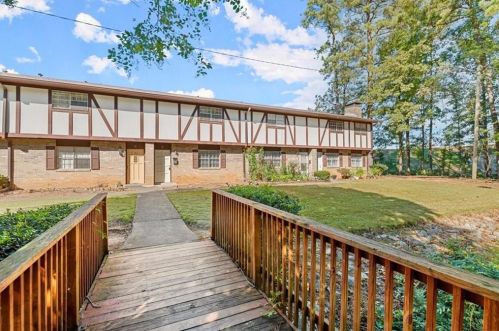 2942 Dekalb Dr, Atlanta GA  30340-2204 exterior