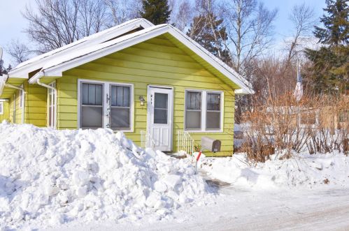211 2nd Ave, Hibbing, MN 55746-9337