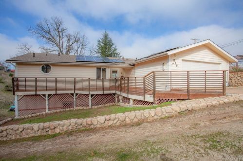 510 Palm Ct, Lake Nacimiento, CA 93446-1801