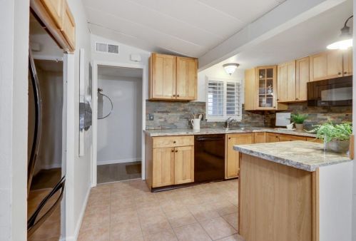 2421 El Rocco Way, Rancho Cordova, CA 95670-3157
